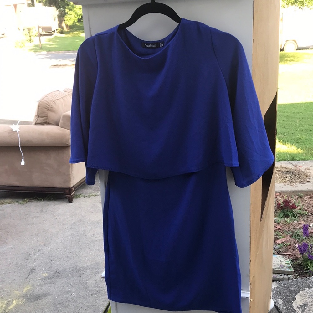 Pretty blue dress with flaired sleeves